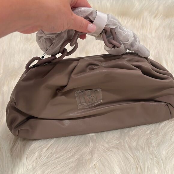 NWT Badgley Mischka Vegan Leather Wrapped Frame Clutch Bag - Taupe - Picture 2 of 3